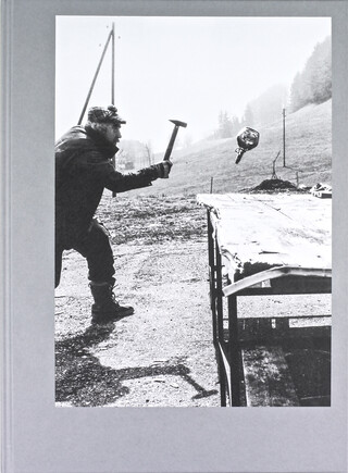 Jean Tinguely. Torpedo Institut (German Edition) Jean Tinguely. Torpedo Institut (German Edition) – book cover closed